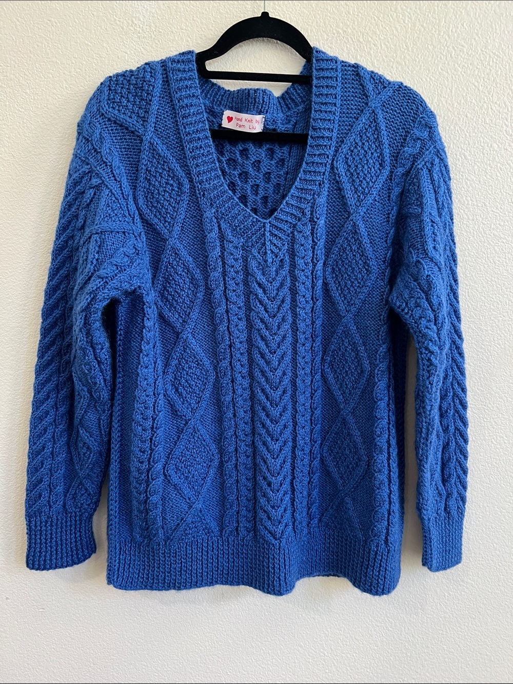 Hand Knit Classic Intricate Aran-Style Chunky Cable V-Neck Sweater Blue OS